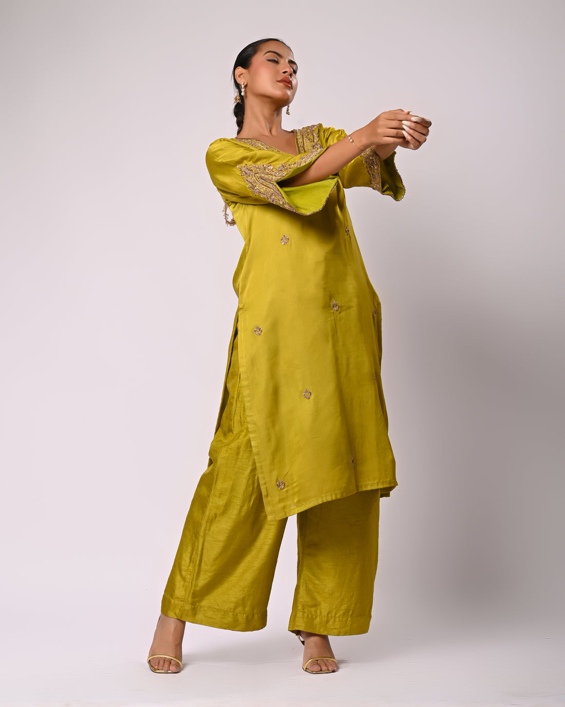 Pear silk hand embroidered kurta and palazzo